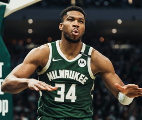 星空体育-包含字母哥重返赛场，刷新纪录首场状态出色，德国队观众沸腾！赛场气氛高涨的词条