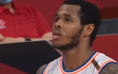 XINGKONG-包含摩托车赛热身赛掀起高潮，嵩山巨龙队大胜塞北迅豹队，战至最后一刻——外援联手发威的词条