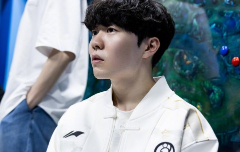 星空体育-Rookie回归赛场，惊险取胜首场状态亮眼，G2观众沸腾！的简单介绍